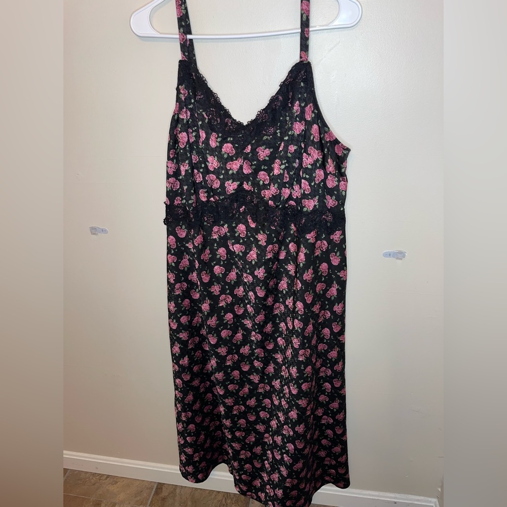 Torrid Tea Length Woven Jacquard Lace Trim Cami Dress Size 1X EUC - Picture 5 of 10